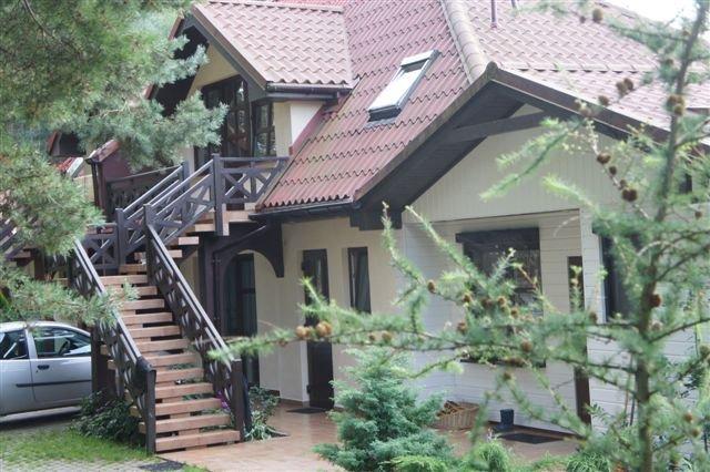Dom nad jeziorem 10